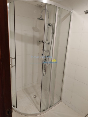 Venta Apartamento 3 Dormitorios En Suite, Península, Frente Al Puerto, Punta Del Este- Ref: 11642