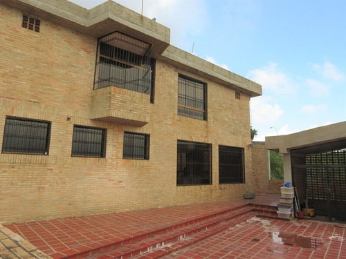 Lujosa Casa En Venta Parque El Retiro, San Antoniode Los Altos.