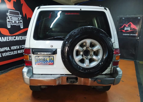 Mitsubishi Montero .