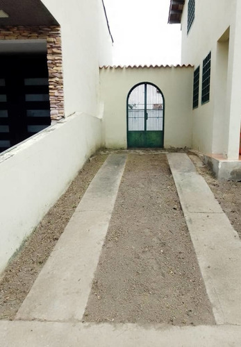 Imagen 9 de 13 de Jessica Medina Vende Casa En Urb Villa Roca Cabudare