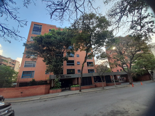 Excelente Penthouse En Venta De Un Dormitorio En Campo Alegre#23-555 