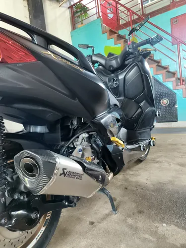 Yamaha X Max 300