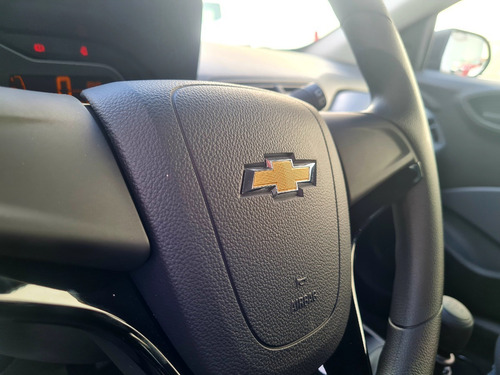 Imagen 15 de 22 de Nuevo Chevrolet Onix Joy 2023 Black 0km Color Smt5