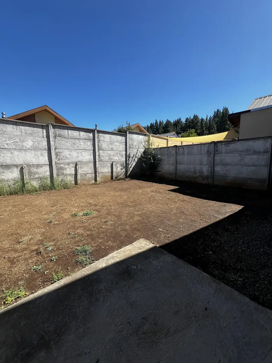 Imagen 3 de 10 de Casa De Un Piso En Exclusivo Condominio Los Ángeles.