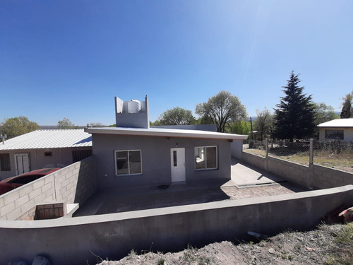Venta. Villa Giardino. Casa Nueva De 2 Dormitorios