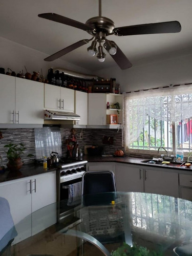 Imagen 8 de 17 de Casa En Venta En Ramos Mejía