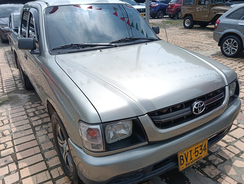 Toyota Hilux 2.4l 4x2