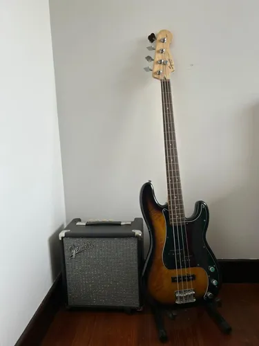 Squier Fender Con Affinity Series Tm Precision Bass® (Usado)
