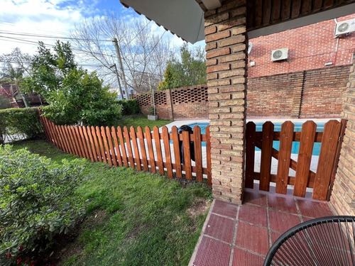 Imagen 3 de 10 de Cercos Para Piscinas O Frentes De Casa En Madera Tratada