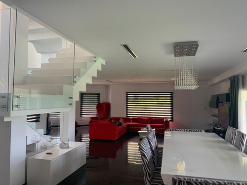 Casa En Venta En Buenos Aires Golf