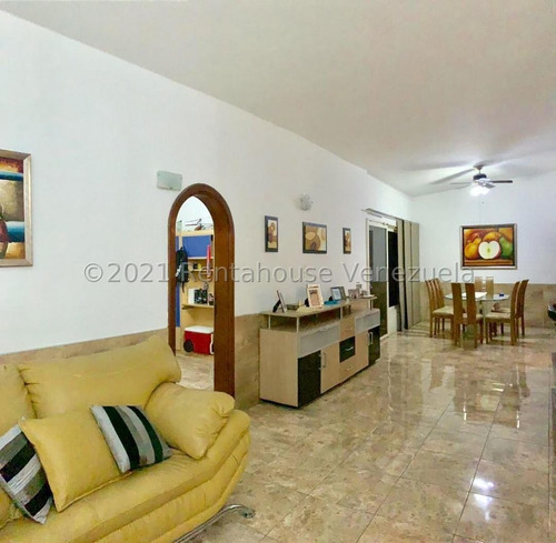 Imagen 2 de 14 de Casa Con Piscina Maracay Urb. Andrés Bello 22-11776 Hl