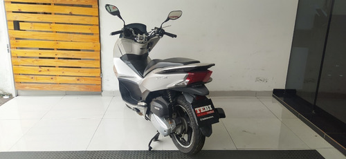 Imagem 8 de 9 de Honda Pcx 150 2018 Tebi Motos