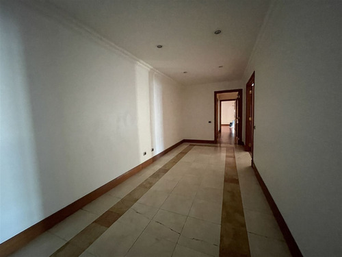 Departamento En Venta De 4 Dorm. Vitacura Raimundo Larrain