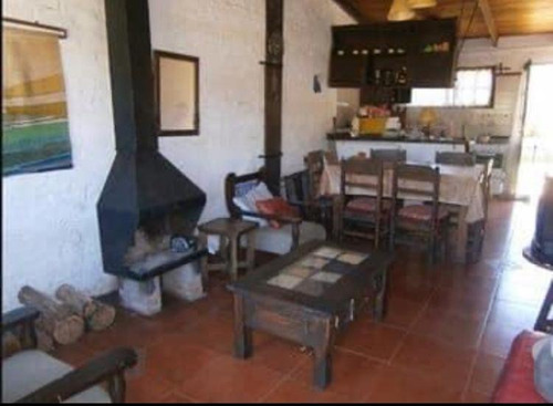 Comoda Casa Con Gran Terreno En Playa Hermosa A Excelente Precio
