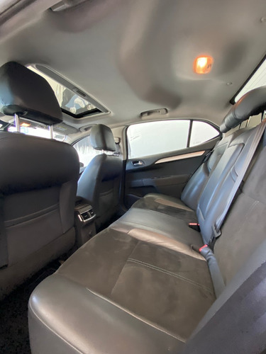 Imagen 6 de 25 de Citroen C4 Lounge Feel Pack 10 Años 1.6 Hdi 2018