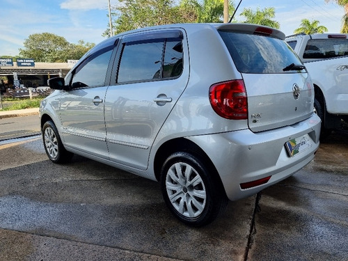 Imagem 4 de 8 de Volkswagen Fox 1.0 Mi Trend 8v