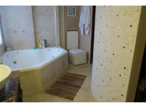 Imagen 4 de 15 de Casa - Barrio Parque Leloir