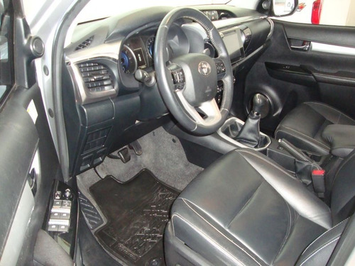 Toyota Hilux Srx 2.8 Tdi Dc 4x4 6mt