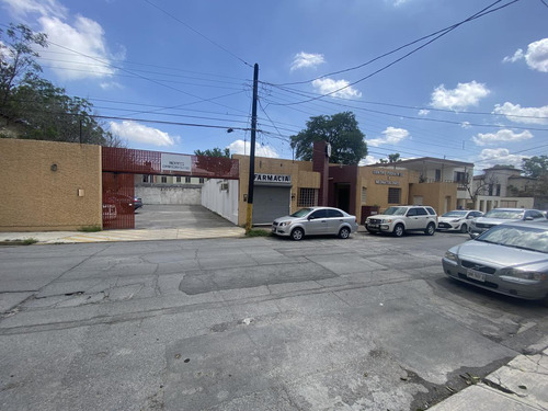 Venta De Edificio Comercial De Una Planta En Colonia Maria Luisa A Una Cuadra Del Conchita