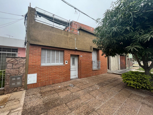 Vende Casa 3 Dormitorios San Jeronimo 4624 