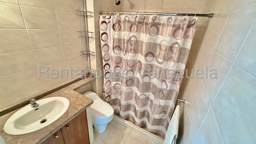 Apartamento En Alquiler En Lomas Del Sol 25-16434 Yf