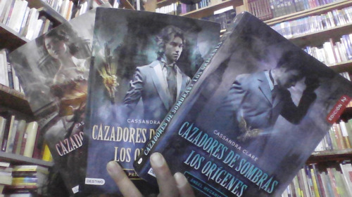 Cazadores De Sombra  Los Origenes ( 3 Primeros Libros )