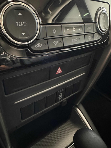 Mitsubishi L200 2.4 Di-d High Power 181cv Cuero