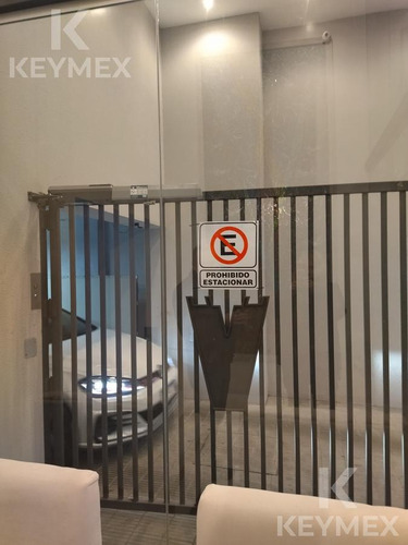 Imagen 6 de 8 de Cocheras Cubiertas En Av. 7 Entre 38 Y 39 (plaza Olazabal) - La Plata
