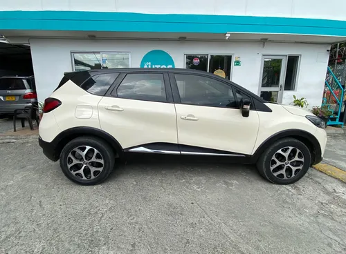 Renault Captur 2.0 Intens Automática