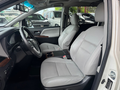 Toyota Sienna 3.5 Limited At
