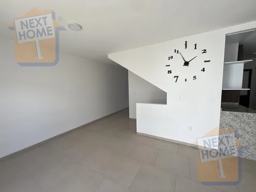 Venta Casa Con Roof Y Jardín Excedente En Entrecielos Querétaro