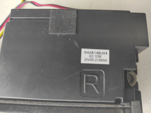 Imagen 4 de 4 de Cornetas Para Tv Samsung 32 Pulgadas Led Un32eh5000