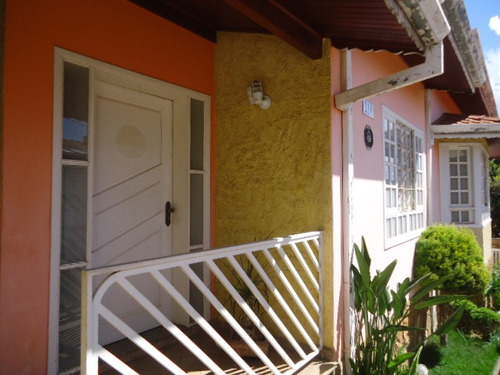 Imagem 1 de 13 de Casa Térrea No Centro De Itapeva / Mg   -   Ca-373