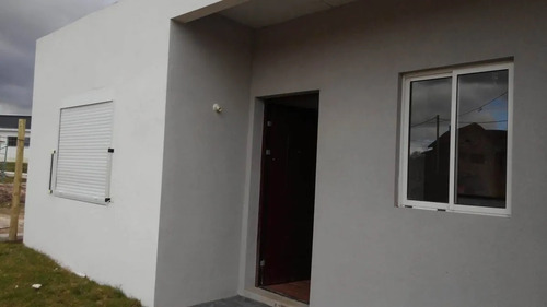 Propiedad De Dos Habitaciones En Colonia Nicolich