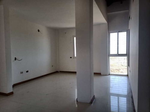 Imagen 7 de 16 de En Venta Town House Playa El Angel. Playa Moreno. Pampatar.