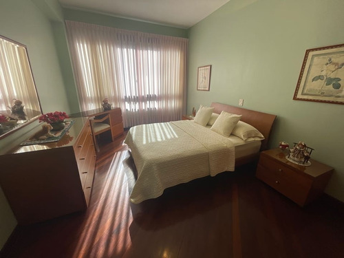 Imagen 13 de 17 de Vendo Apto 400m2 3h+s/5b/5p Colinas De Valle Arriba 5338