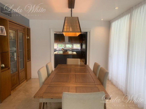 Imagen 7 de 30 de Venta - Casa En Saint Thomas Este