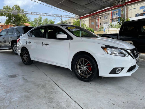 Imagen 3 de 15 de Nissan Sentra Sv Americana
