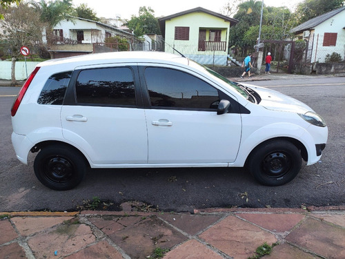 Imagem 2 de 10 de Fiesta Hatch 1.0 - Ano 2014