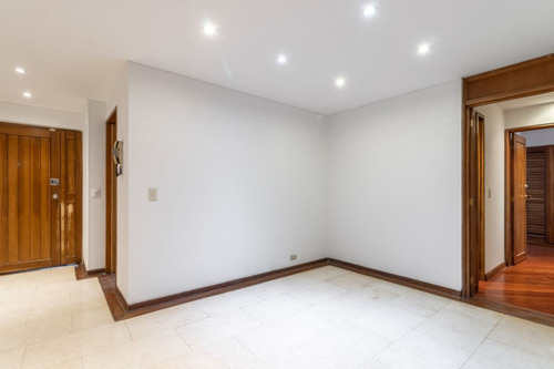 Apartamento En Venta En Bogotá Santa Barbara Central. Cod 8578