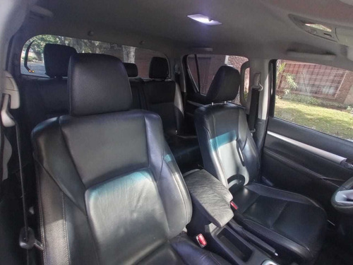 Imagen 13 de 15 de Toyota Hilux 2.8 Srx 4x4 Caja Automatica De 6ta Año 2015