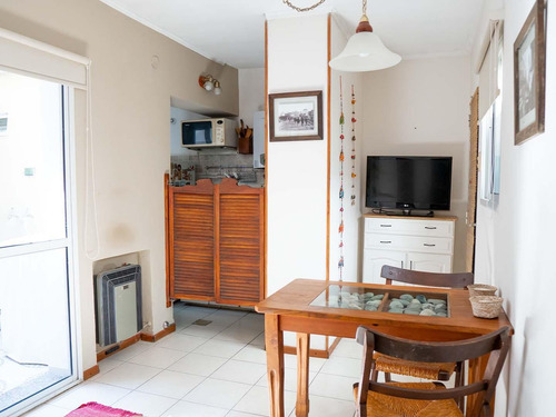 Imagen 2 de 11 de Venta! Casa De Pasillo - No Es Ph