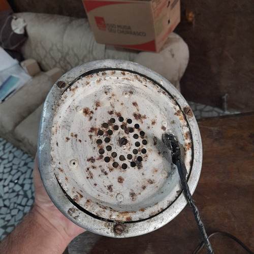 Imagem 6 de 7 de Liquidificador Antigo Alumínio Decorativo Não Funciona.