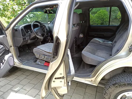 Nissan Pathfinder 3.3 R50 Std