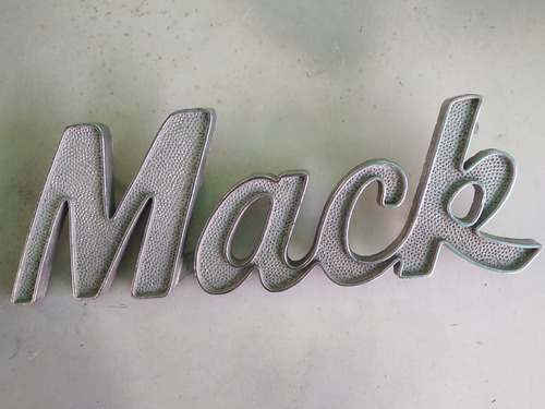 Emblema Mack Rs600 Dm Rd R Original Usado