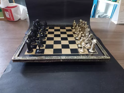 Tabuleiro Xadrez Luxo 40 X 40cm com Gavetas - Peças em Bronze Maciço, Jogo  de Tabuleiro Nunca Usado 49484371