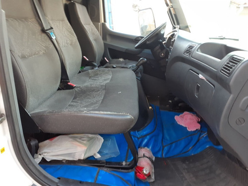 Mercedes Accelo 815 013