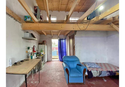 Imagen 11 de 12 de Casa A Reciclar En Zona Residencial