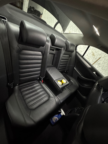 Volkswagen Vento 2.0 Sportline Tsi 200cv Bi-xenon Dsg