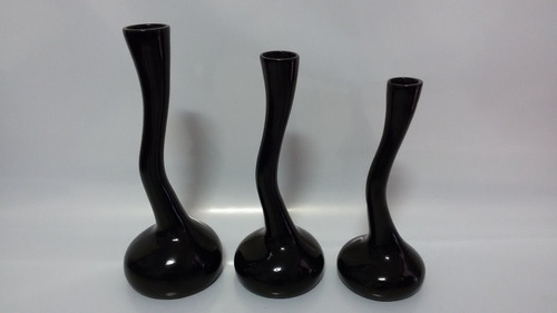 Imagem 2 de 4 de Conjunto Em Cerâmica - Jogo De Vasos + Fruteira Preta
